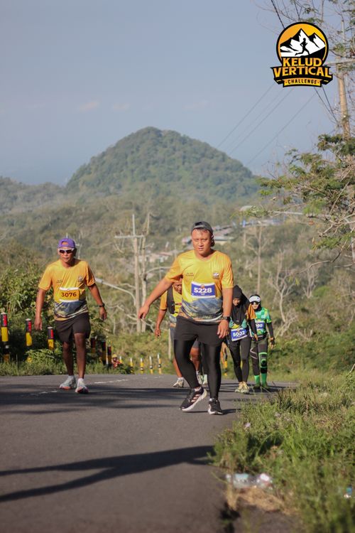 Race photo from Kelud Vertical Challenge 2024