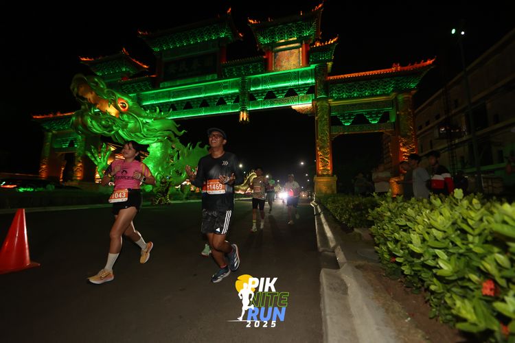 Race photo from PIK NITE RUN 2025