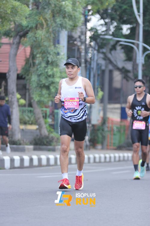 Race photo from Isoplus Run 2024 Surabaya