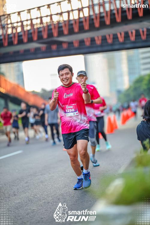Race photo from Smartfren Run 2025 