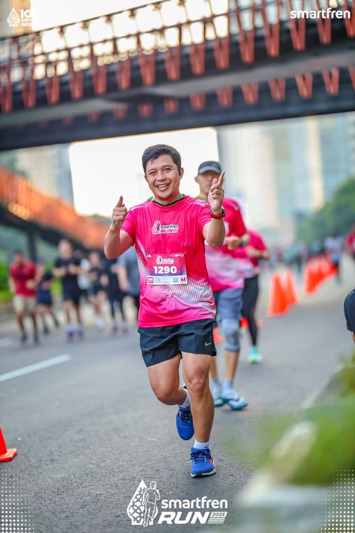 Race photo from Smartfren Run 2025 