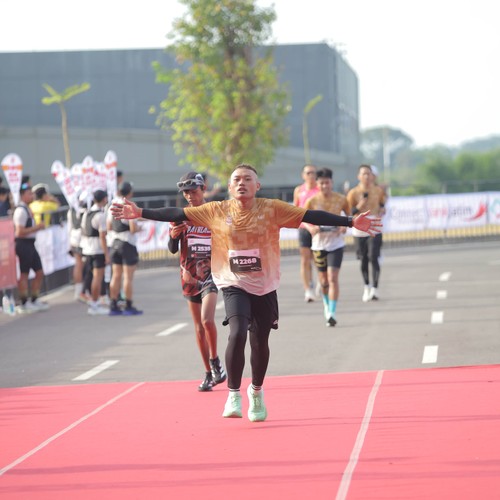 Race photo from KEDIRI HALF MARATHON 2026