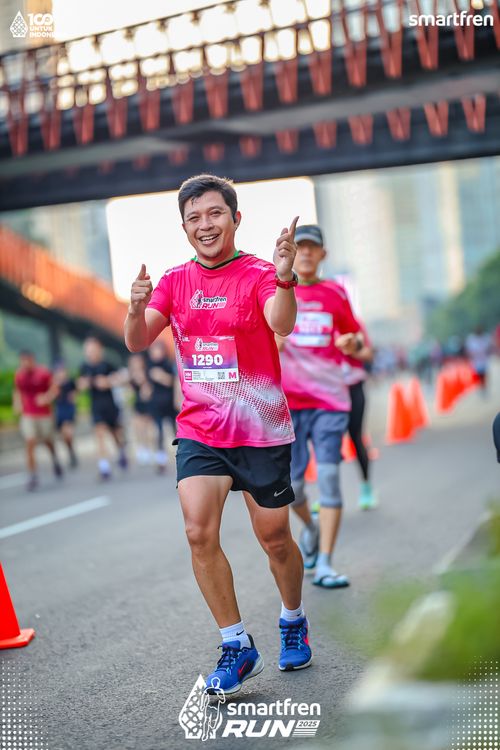Race photo from Smartfren Run 2025 