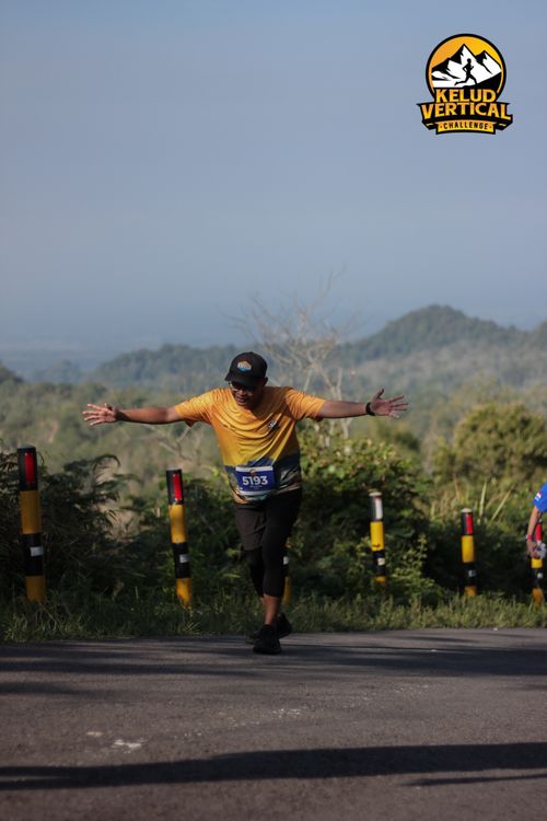 Race photo from Kelud Vertical Challenge 2024