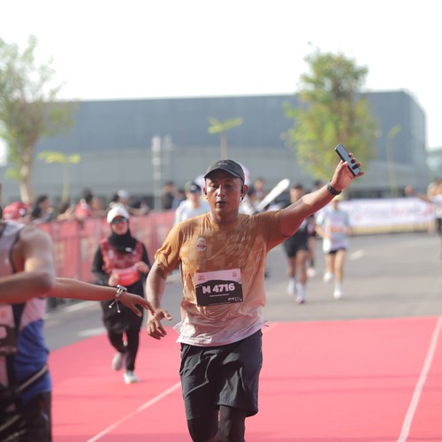 Race photo from KEDIRI HALF MARATHON 2026