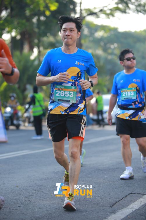 Race photo from Isoplus Run 2024 Surabaya