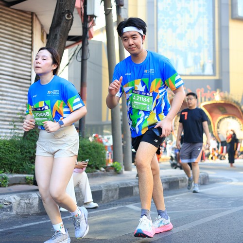 Race photo from SURABAYA ISOPLUS MARATHON 2026