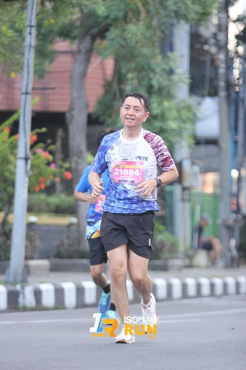 Race photo from Isoplus Run 2024 Surabaya