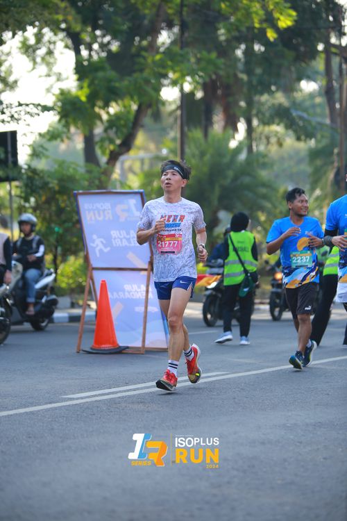 Race photo from Isoplus Run 2024 Surabaya