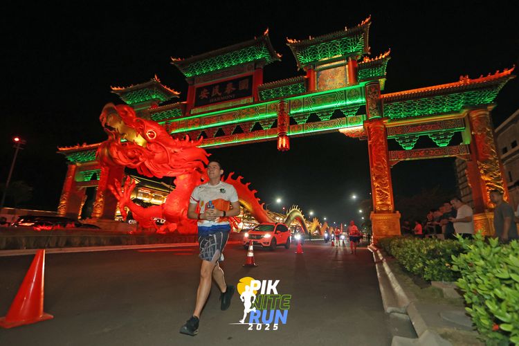 Race photo from PIK NITE RUN 2025