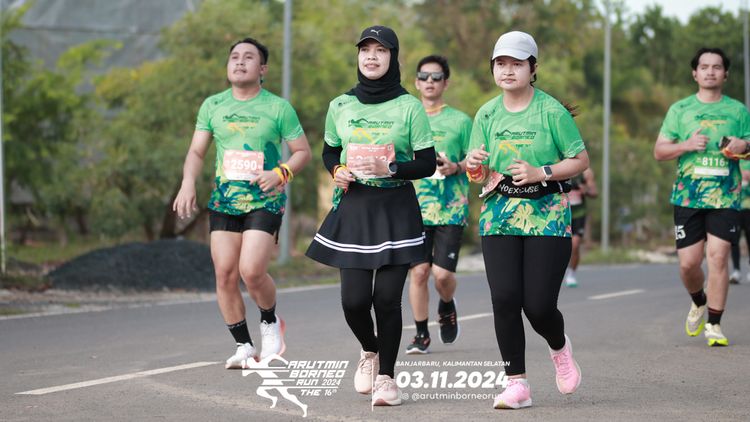 Race photo from Arutmin Borneo Run 2024