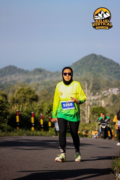 Race photo from Kelud Vertical Challenge 2024