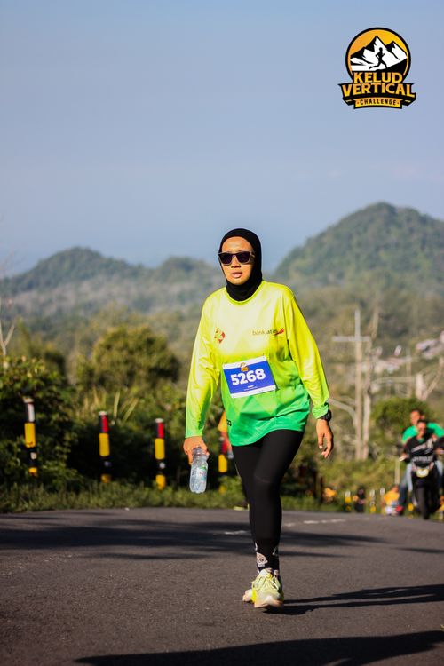 Race photo from Kelud Vertical Challenge 2024