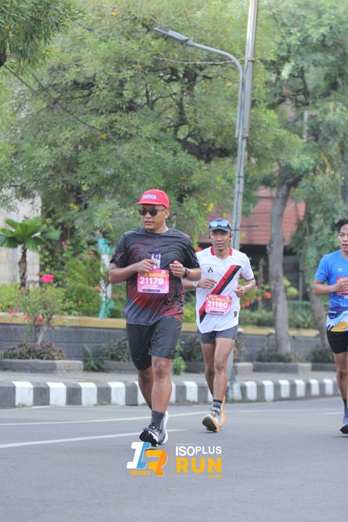 Race photo from Isoplus Run 2024 Surabaya