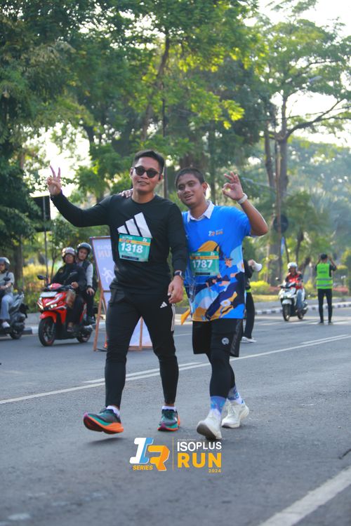 Race photo from Isoplus Run 2024 Surabaya