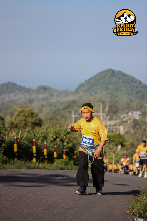 Race photo from Kelud Vertical Challenge 2024