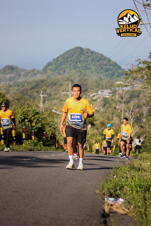 Race photo from Kelud Vertical Challenge 2024