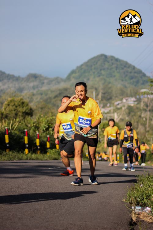 Race photo from Kelud Vertical Challenge 2024