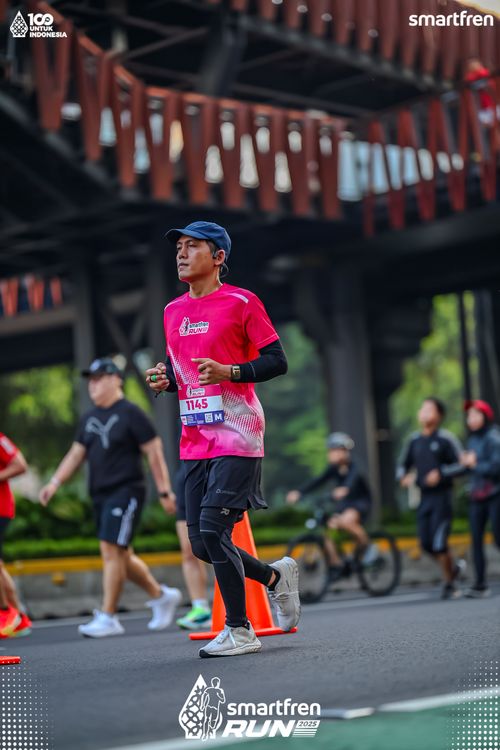 Race photo from Smartfren Run 2025 