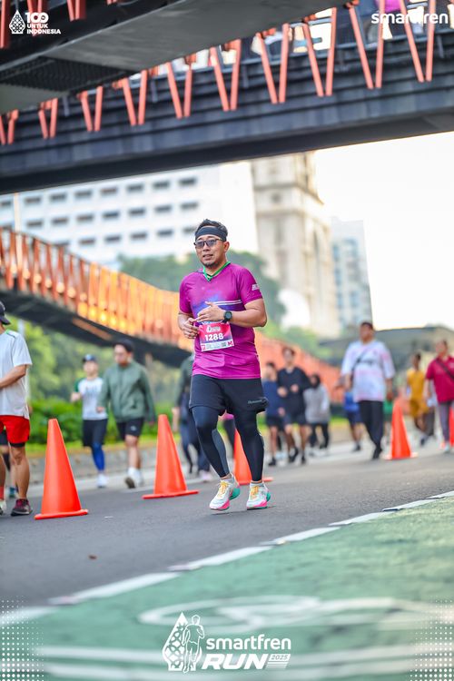 Race photo from Smartfren Run 2025 