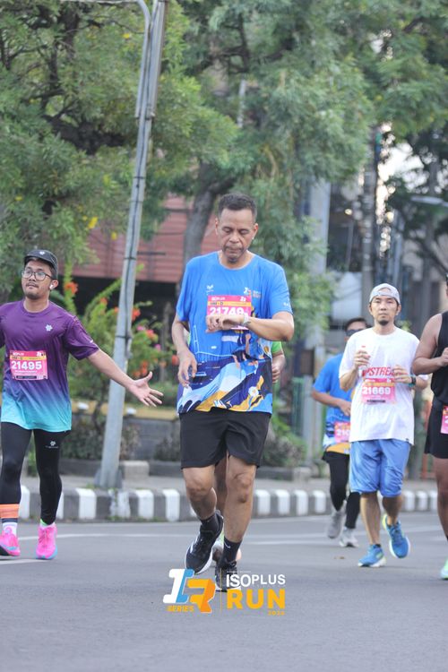 Race photo from Isoplus Run 2024 Surabaya