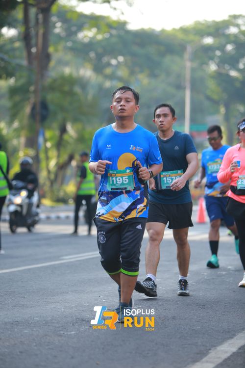 Race photo from Isoplus Run 2024 Surabaya
