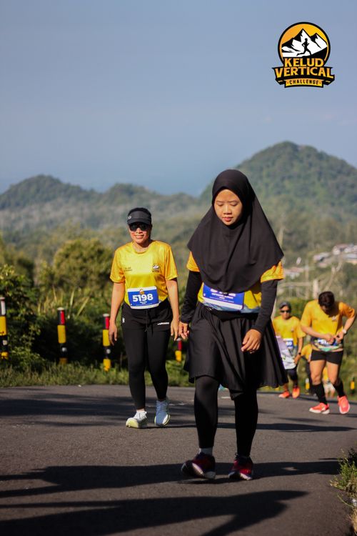 Race photo from Kelud Vertical Challenge 2024
