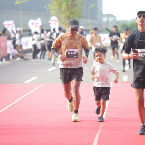 Race photo from KEDIRI HALF MARATHON 2026