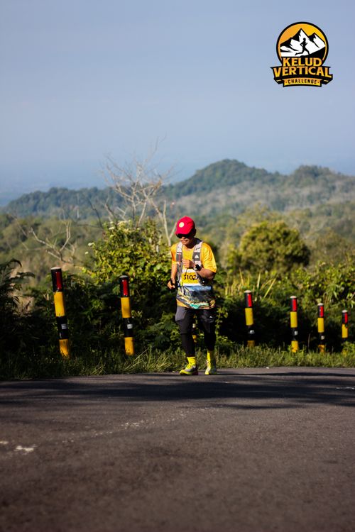 Race photo from Kelud Vertical Challenge 2024