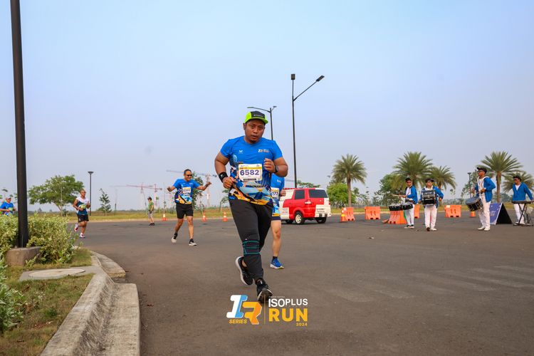 Race photo from ISOPlus Run 2024 Jakarta