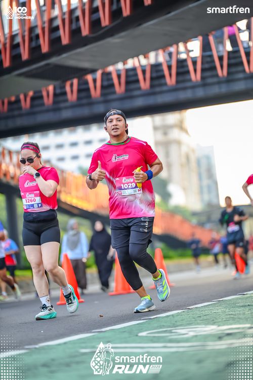 Race photo from Smartfren Run 2025 