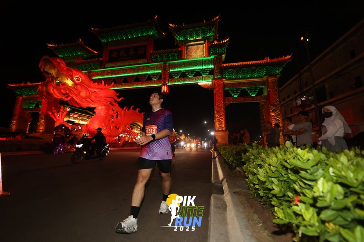 Race photo from PIK NITE RUN 2025