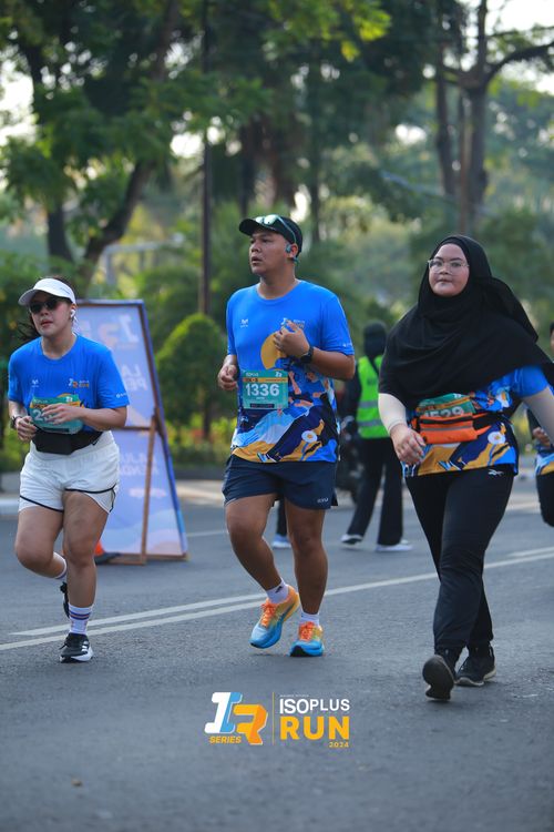 Race photo from Isoplus Run 2024 Surabaya