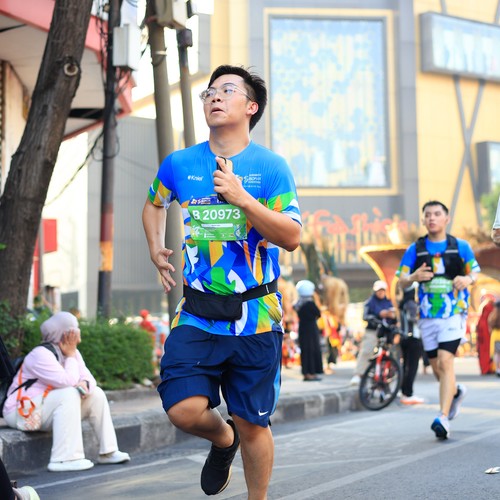 Race photo from SURABAYA ISOPLUS MARATHON 2026