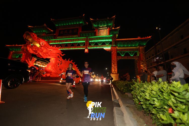 Race photo from PIK NITE RUN 2025