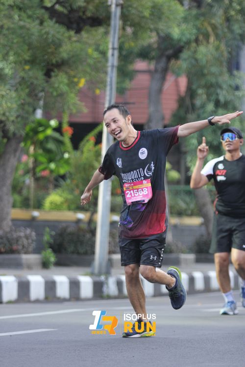 Race photo from Isoplus Run 2024 Surabaya