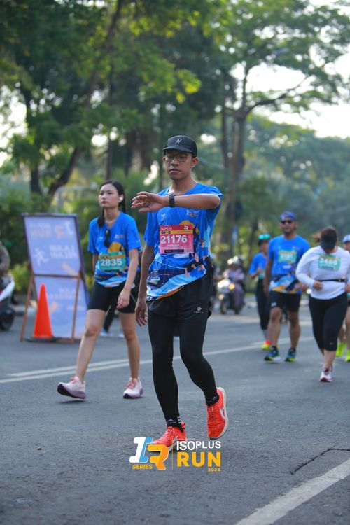 Race photo from Isoplus Run 2024 Surabaya