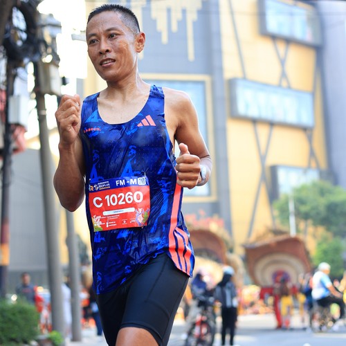 Race photo from SURABAYA ISOPLUS MARATHON 2026