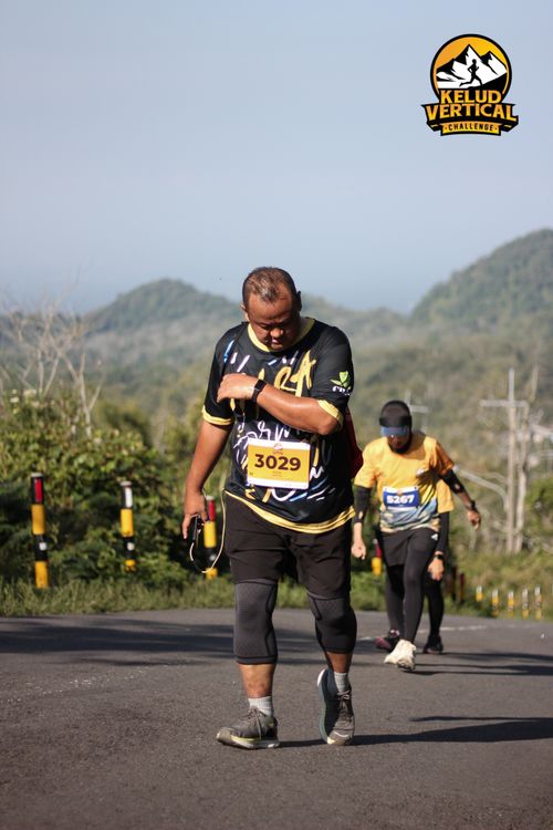 Race photo from Kelud Vertical Challenge 2024