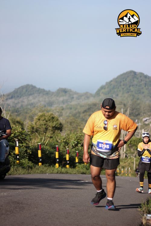 Race photo from Kelud Vertical Challenge 2024