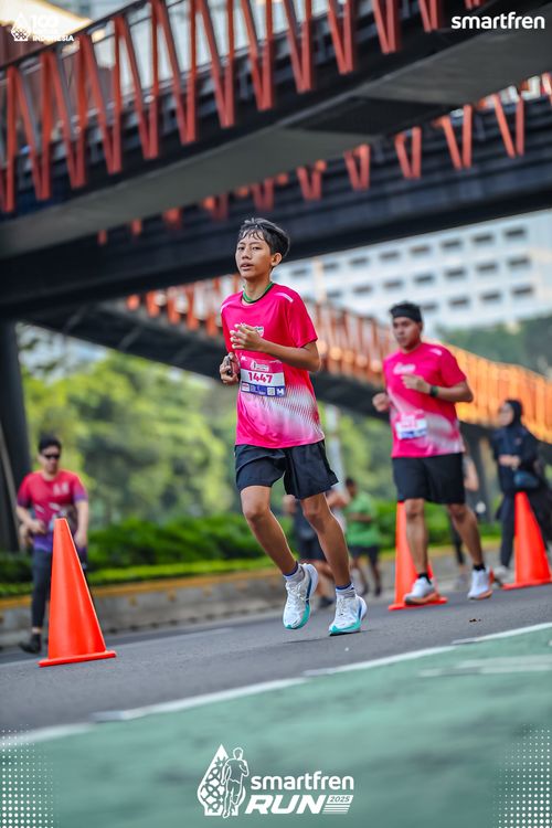 Race photo from Smartfren Run 2025 