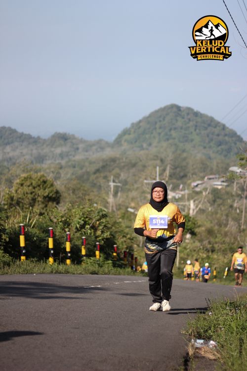 Race photo from Kelud Vertical Challenge 2024
