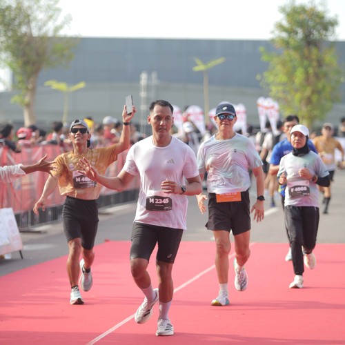 Race photo from KEDIRI HALF MARATHON 2026