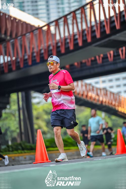 Race photo from Smartfren Run 2025 