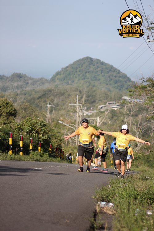 Race photo from Kelud Vertical Challenge 2024