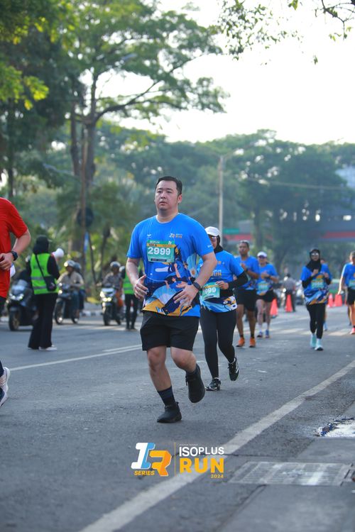 Race photo from Isoplus Run 2024 Surabaya