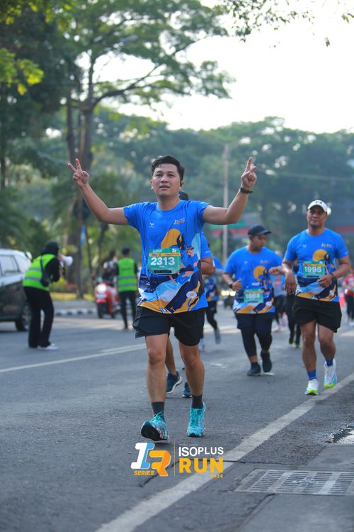 Race photo from Isoplus Run 2024 Surabaya