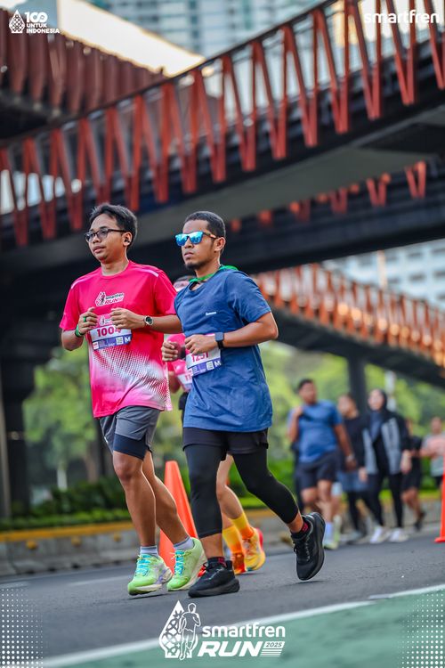 Race photo from Smartfren Run 2025 