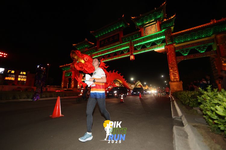 Race photo from PIK NITE RUN 2025
