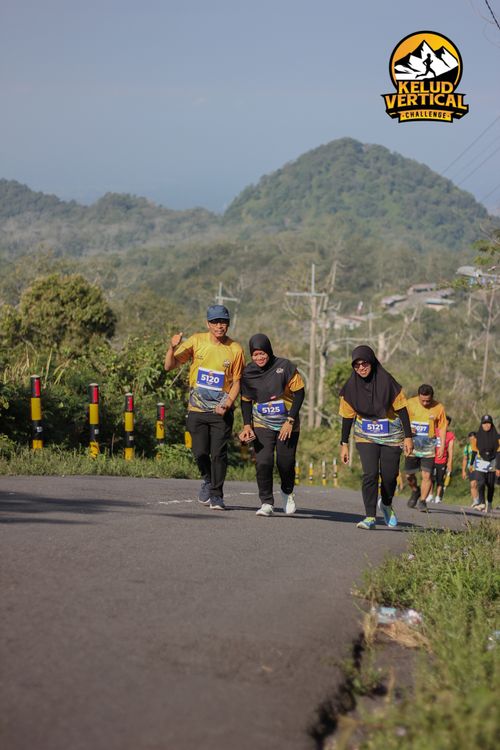 Race photo from Kelud Vertical Challenge 2024